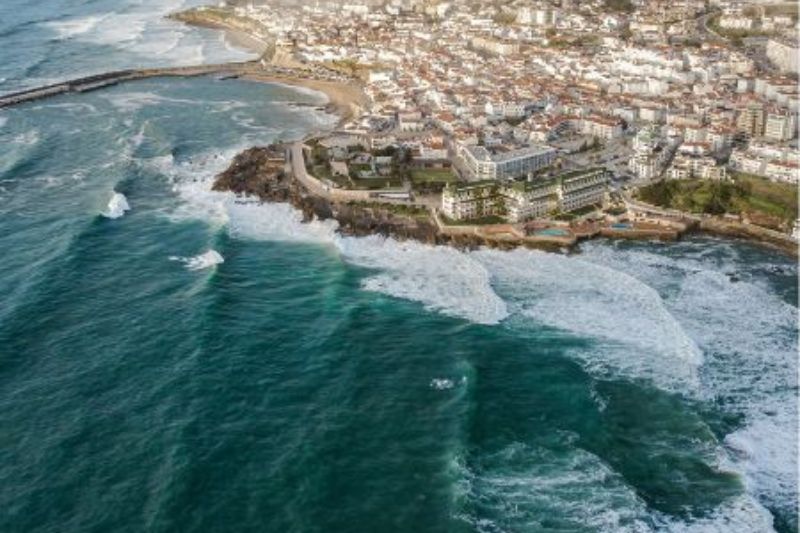 Top-Surf-Destinations-for-Remote-Workers