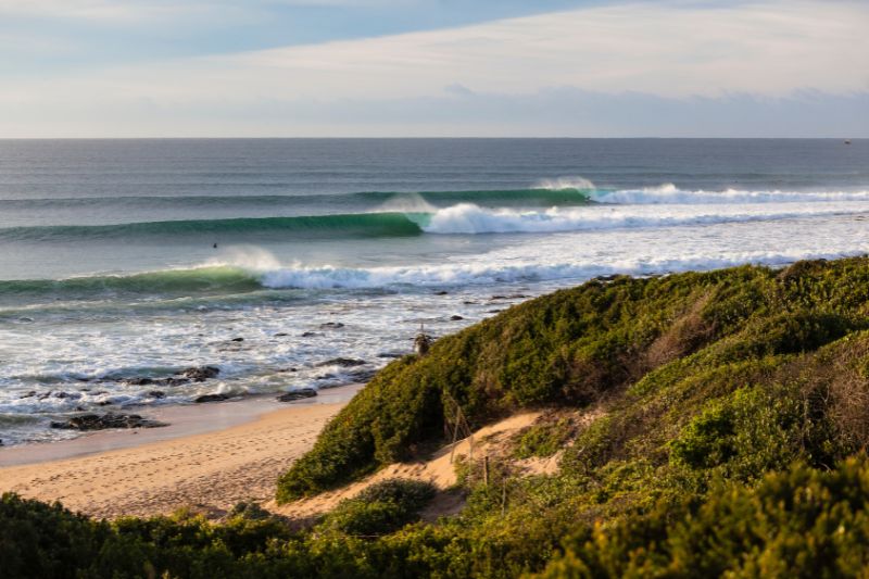 top-3-surf-spots-in-south-africa-for-digital-nomads-J-bay