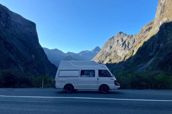 Ultimate-Guide-to-Vanlife