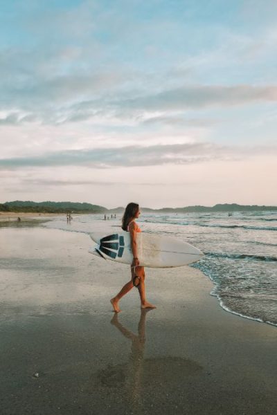 nosara-surfing